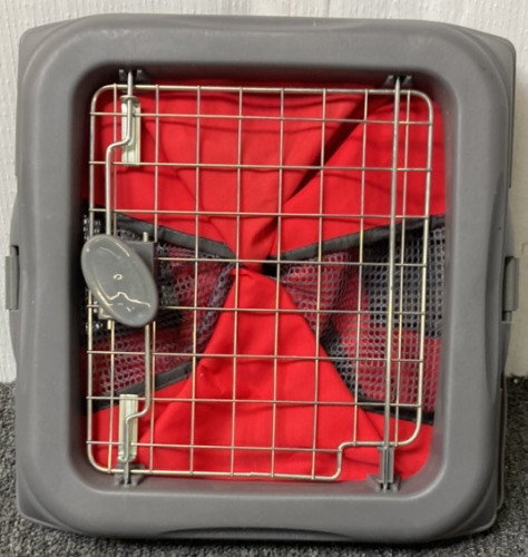 TWIST COLLAPSIBLE PET KENNEL. PLEASE INSPECT