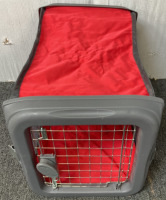 TWIST COLLAPSIBLE PET KENNEL. PLEASE INSPECT - 4