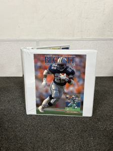 BINDER OF SPORTS CARDS