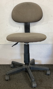 SWIVEL ADJUSTABLE CHAIR