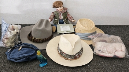 ANTIQUE/ COLLECTIBLE TOYS, AVON PARAKEET COLOGNE BOTTLE, HATS, WAIST POUCH