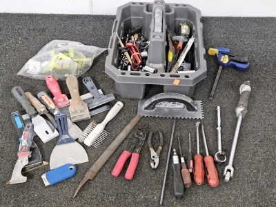HAND TOOLS W/ CARRIER