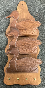WOODEN DUCK MAIL AND KEY HOLDER