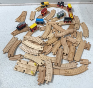 WOODEN TRAIN SET WITH TRAINS