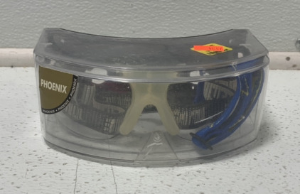 (1) PHŒNIX GLASSES/GOGGLES WITH CASE