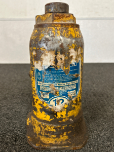 BOTTLE JACK- HAS NO HANDLE