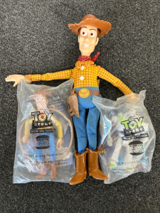 VINTAGE 1995 WOODY AND BUZZ LIGHTYEAR BURGER KING TOYS AND 11&rdquo; STUFFED WOODY TOY (MISSING HAND)