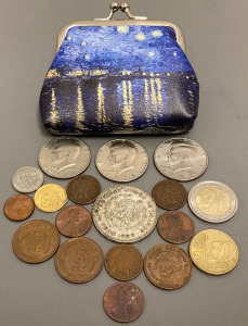 BEAUTIFUL COIN PURSE WITH FOREIGN AND US COINS