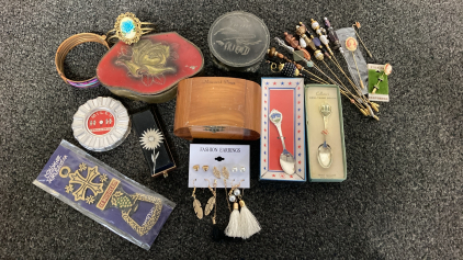 VINTAGE COLLECTIBLE TRINKET BOXES, HAT PINS AND MORE