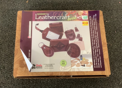 (1) BEGINNERS LEATHER CRAFT STARTER SET