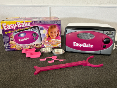 EASY-BAKE OVEN ANS SNACK CENTER (WORKS) WITH ACCESSORIES