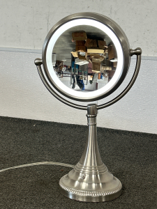 LIGHT UP DOUBLE SIDED MAGNIFYING MIRROR