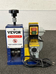 VEVOR WIRE STRIPPER- POWERS ON
