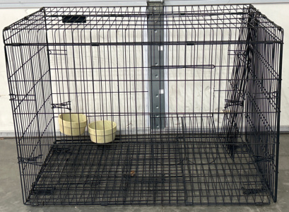 MEDIUM SIZE PET KENNEL 34”x 22”x 24”