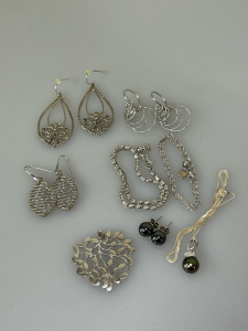 SILVER TONE EARRINGS (4 PAIRS), ANKLETS (2), NECKLACE AND PENDANT