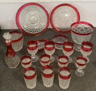 18 PIECE RED GLASS KITCHENWARE