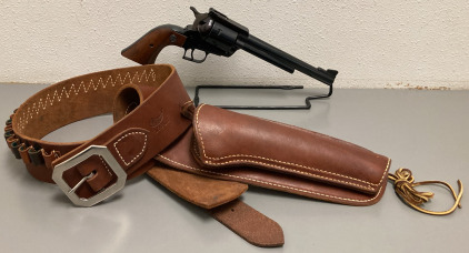 RUGER SUPER BLACKHAWK .44 MAG REVOLVER WITH LEATHER HOLSTER AND AMMO BELT SIZE LG— 81-46592