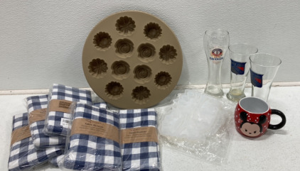 (6) 14x72&rsquo; Table Runner (2) New York Ranger Beer glasses (3) Cat Themed Rubber Molds