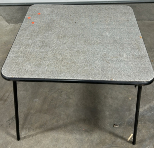 Small foldable table
