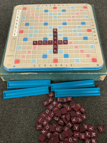 VINTAGE SCRABBLE BOARD GAME