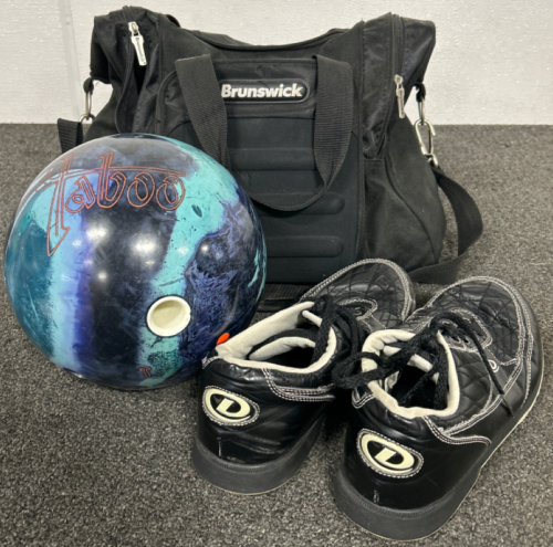 BRUNSWICK BAG, HAMMER BOWLING BALL, AND PAIR OF DEXTER BOWLING SHOES SIZE 11