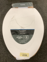 (1) MAINSTAYS PLASTIC EASY INSTALLATION TOILET SEAT