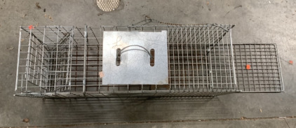 (1) METAL CAGE TRAPPING DEVICE