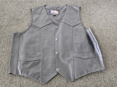 LIKE NEW MEN'S XXL LEATHER VEST