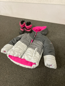 CHILDREN SNOW JACKET SIZE SMALL (4) AND BOOTS SIZE 8M