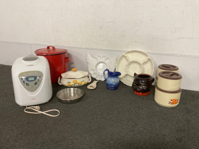 KITCHENWARE, BREAD MAKER, DISPLAY PLATTERS, STORAGE TUBS, STEREO