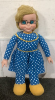 (1) MRS. BEASLEY COLLECTABLE DOLL (GREAT CONDITION) WITH (1) CERMAIC PIGGY BANK, AND (1) CERMAIC PAINTABLE FIGURINE - 2