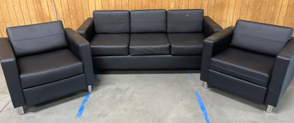 BLACK COUCH ( 25&rdquo;x 72&rdquo;) AND (2) CHAIRS (25&rdquo;x 32&rdquo;)