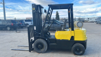 2007 YELLOW CATERPILLAR 48760 HOURS ( RUNS)