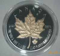 (1) Gold Plated Maple Leaf - Novelty Round