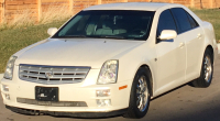 2005 CADILLAC STS - LEATHER SEATS - RUNS WELL