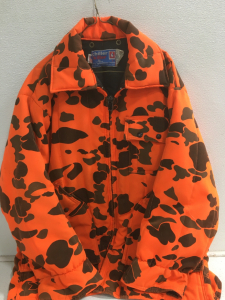 (1) Orange Camouflage Chiller Killer Coat Sz Large