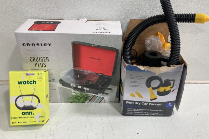 (1) Crossley Record Player (1)Car Vacume (1) Onn Anttena
