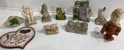 (11) Assorted Shelf Decorations