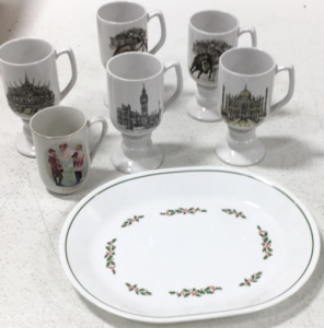 (6) Decrotive Cups (1) Decrotive Christmas Plater