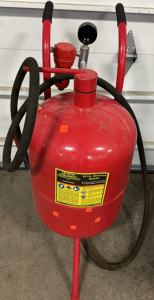 Central Pneumatic 40lb Abrasive Sand Blaster