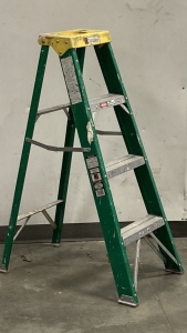 4’ Step Ladder