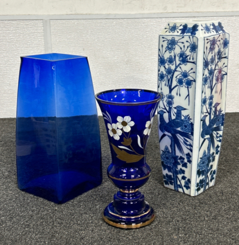 (3) DECORATIVE VASES