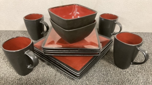 (14) Piece Tableware