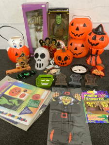 HALLOWEEN DECOR, MOTION FRANKENSTEIN, ILLUMINATED SKELETON, PLASTIC JACK-O-LANTERNS, TABLE DECOR