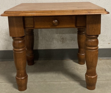WOODEN SIDE TABLE W/ DRAWER (24&rdquo;X21&rdquo;)