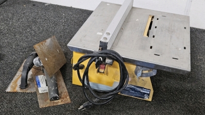 WORKING TABLE SAW, TROWELS
