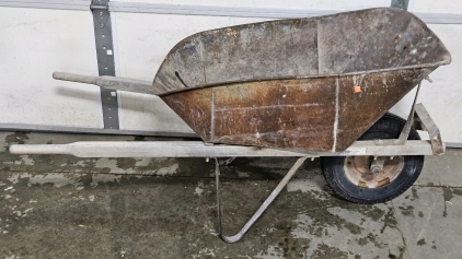 STURDY DEEP WHEELBARROW