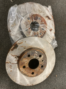 (2) DISK BREAKS, 5 LUG