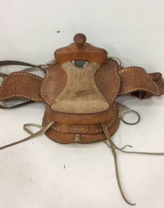 Saddle