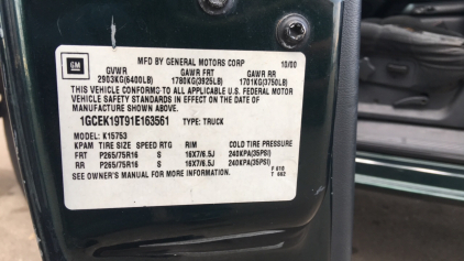 BANK OWNED - 2001 CHEVROLET SILVERADO